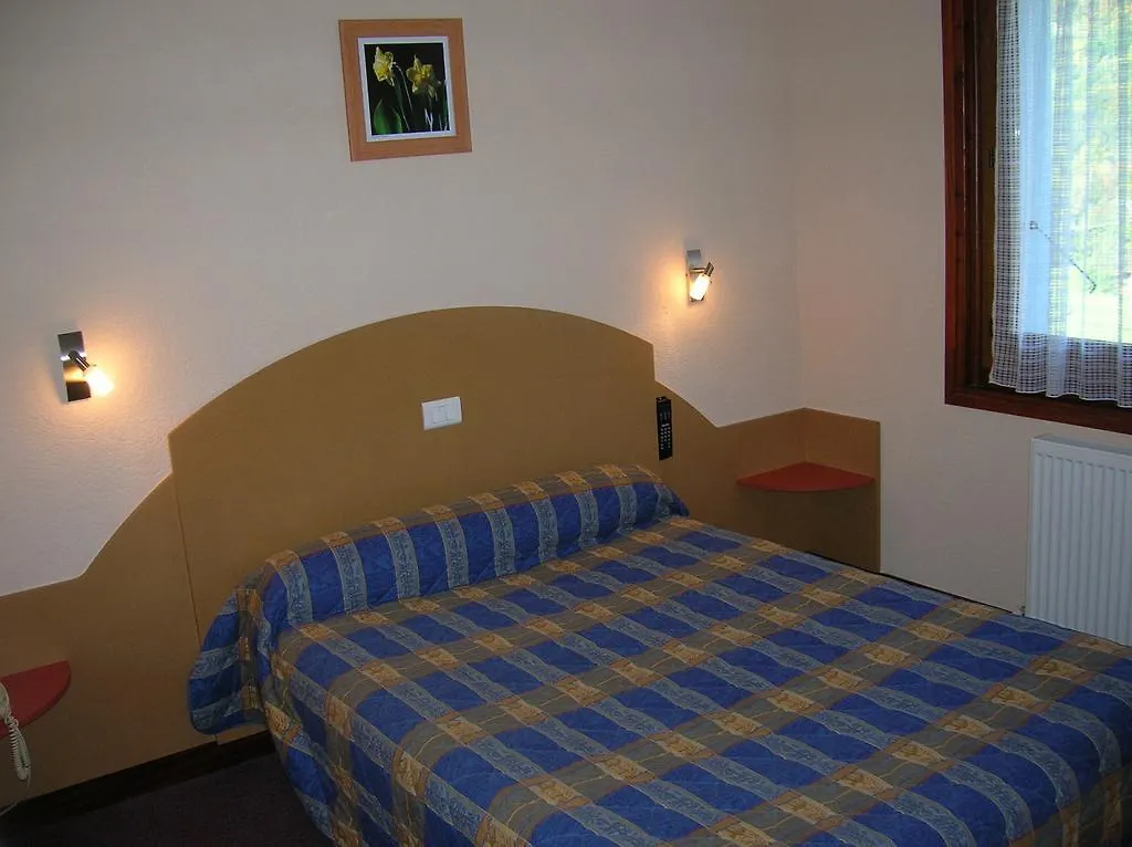 Hotel Du Centre Sergy  2*, Sergy (Ain) France
